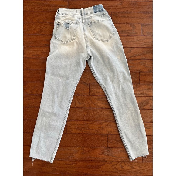 Hollister Ultra High Rise Mom Jeans Light Wash Distressed W24 L27 - Picture 12 of 16